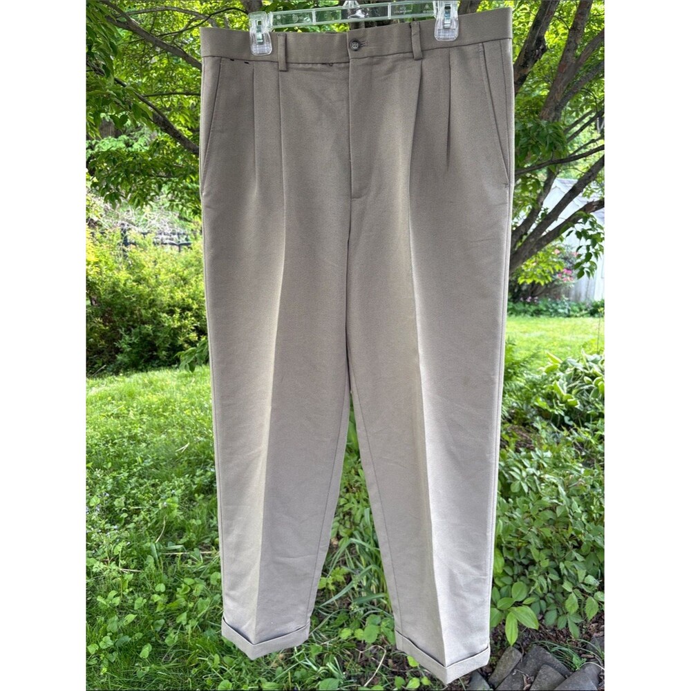 Claiborne Men's Khaki Pleated Chinos in Light Taupe